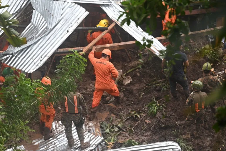 El Salvador Landslides Kill at Least 7