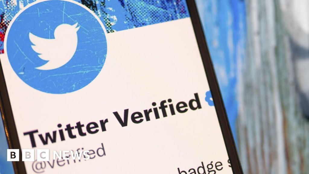 'Twitter Blue' Re-Launches After Pause