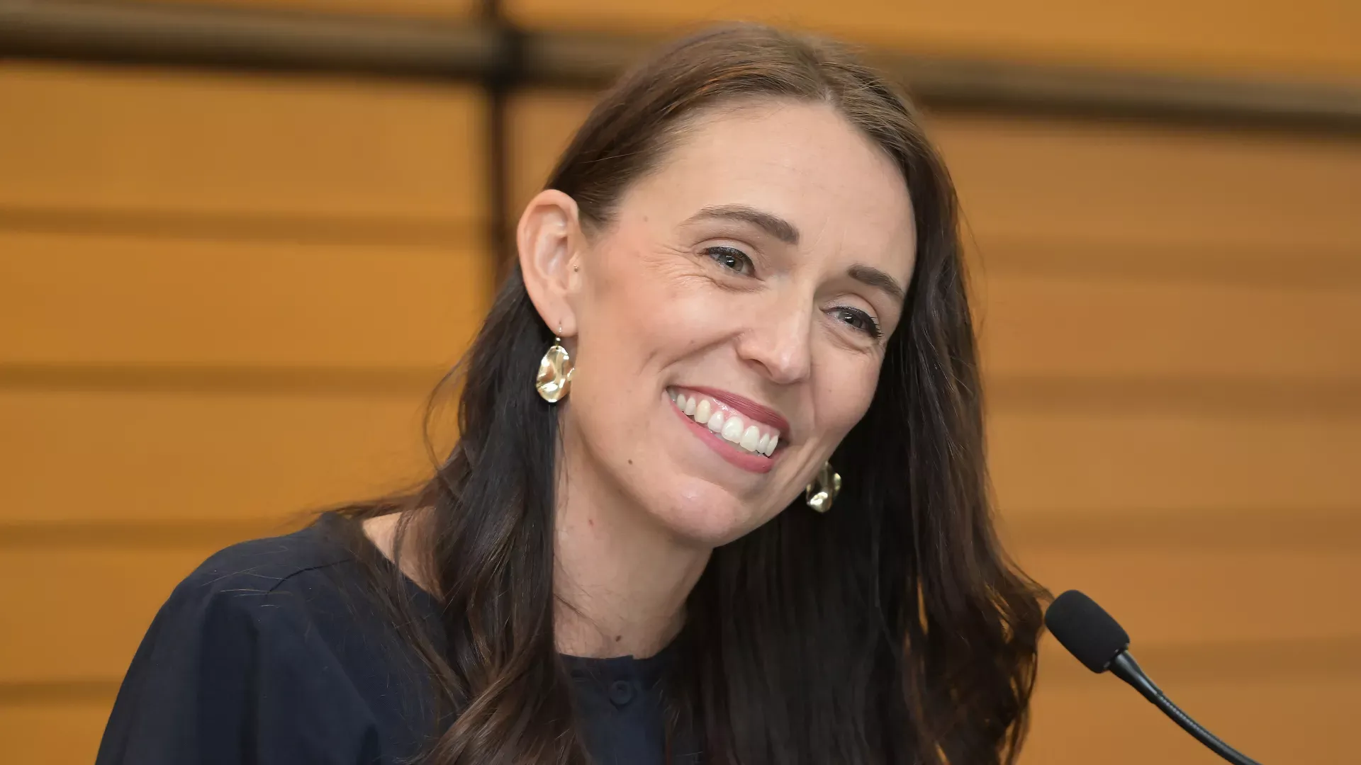 New Zealand: PM Ardern Resigns