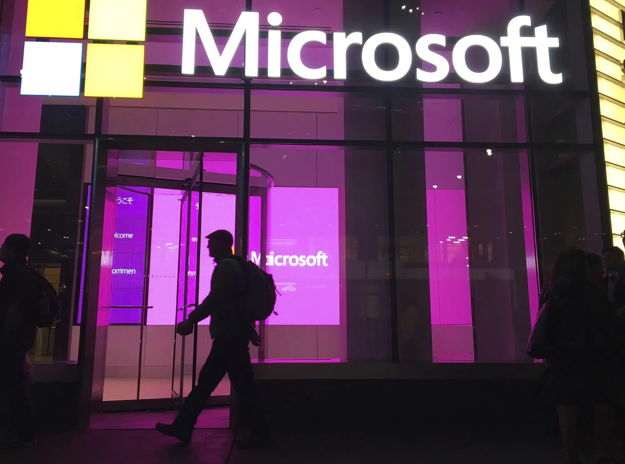 Microsoft Outages Hit Multiple Platforms