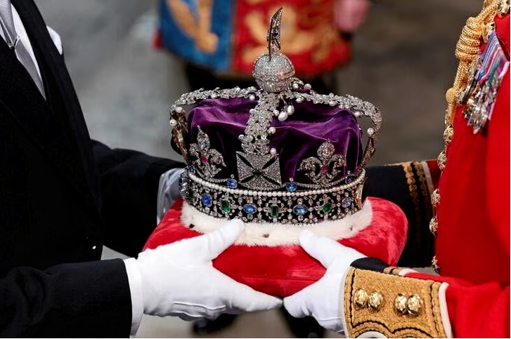 South Africans Ask UK to Return Diamond in Crown Jewels