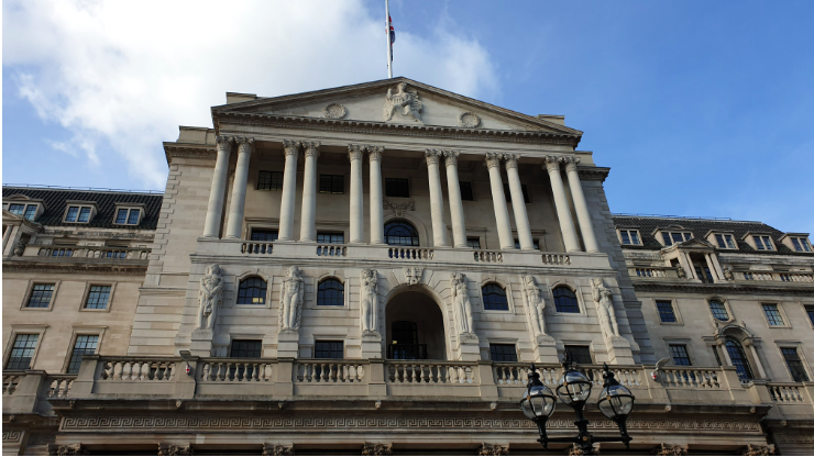 UK: Inflation Rate Falls but Concerns Remain