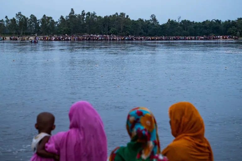 Bangladesh: At Least 50 Killed in Boat Capsize post image