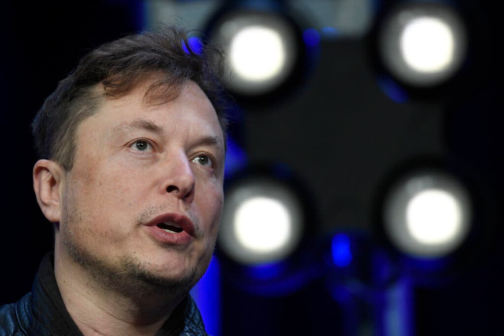 Musk Faces Twitter Backlash Over Ukraine Plan post image