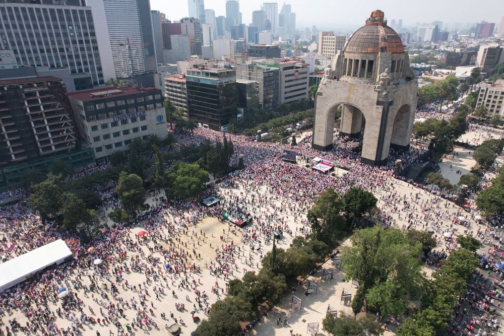 Mexico: Thousands Protest President's Electoral Reform Plan post image