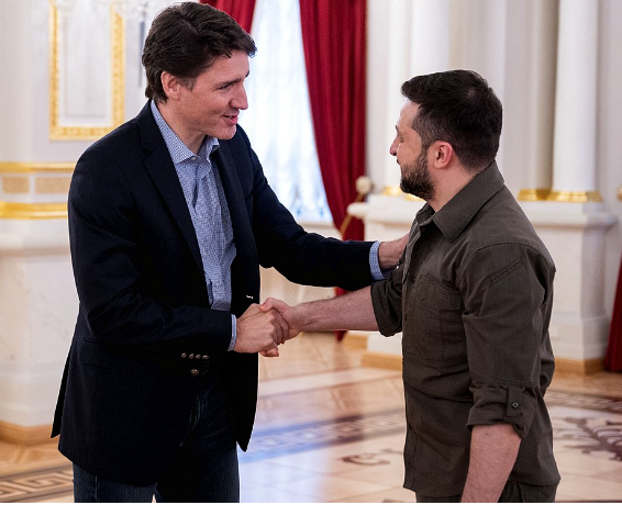 Trudeau Announces $375M in Military Aid to Ukraine post image